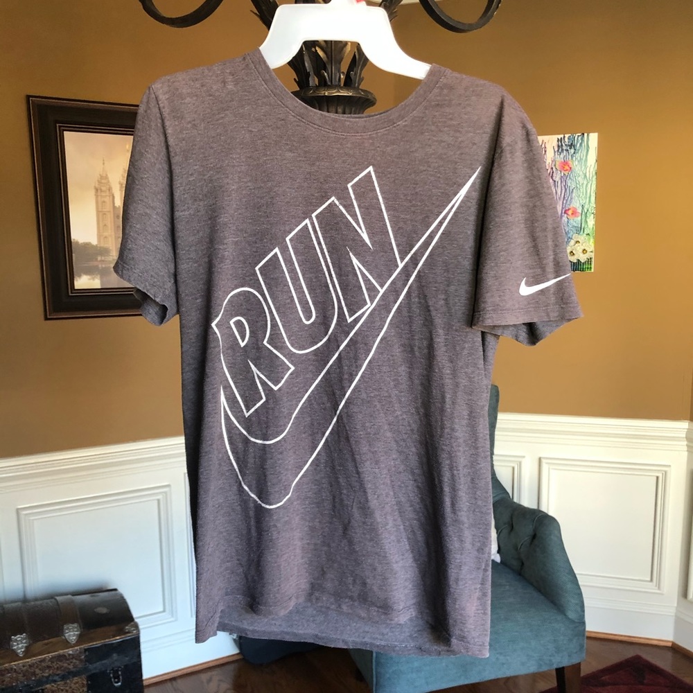 Nike Short Sleeve Tee Men’s Graphic
